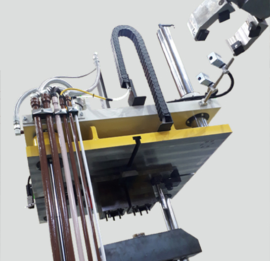 自動プレス・トリミングシステム